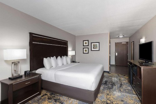 La Quinta by Wyndham Sioux Falls - image 27