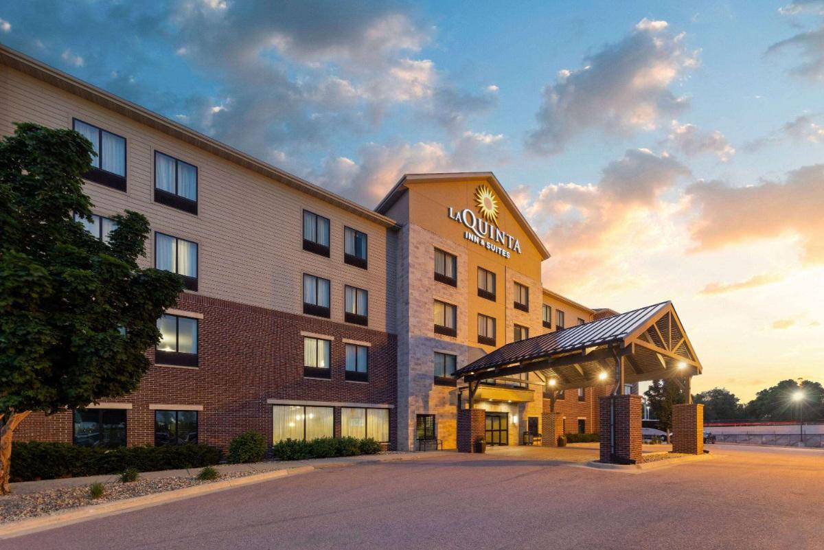 La Quinta by Wyndham Sioux Falls - image 3