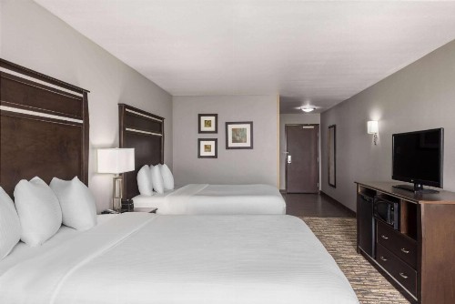 La Quinta by Wyndham Sioux Falls - image 30