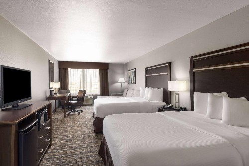 La Quinta by Wyndham Sioux Falls - image 37