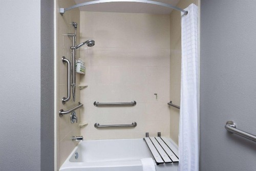 La Quinta by Wyndham Sioux Falls - image 40