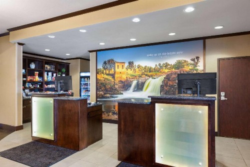 La Quinta by Wyndham Sioux Falls - image 6