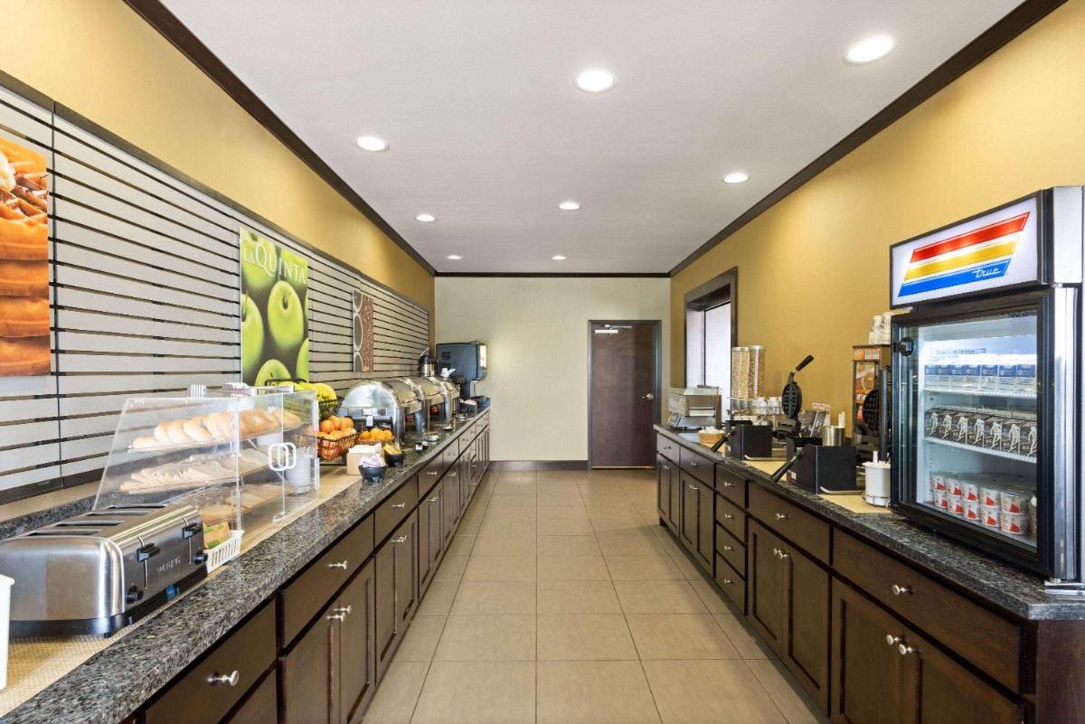 La Quinta by Wyndham Sioux Falls - image 7