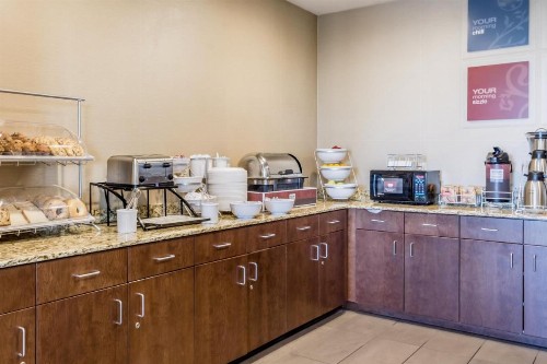 Comfort Inn & Suites Avera Southwest - image 14