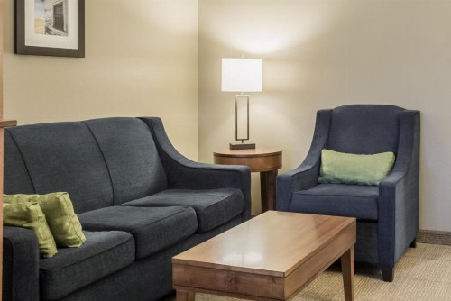 Comfort Inn & Suites Avera Southwest - image 34