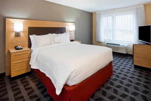 TownePlace Suites by Marriott Sioux Falls South - image 9