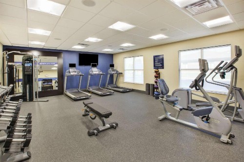 Hampton Inn & Suites By Hilton Southwest Sioux Falls - image 10