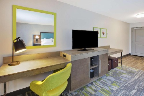 Hampton Inn & Suites By Hilton Southwest Sioux Falls - image 13