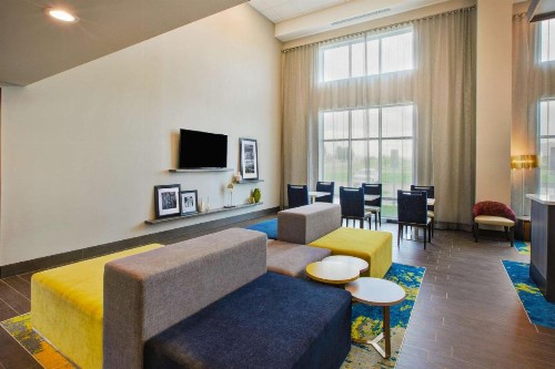 Hampton Inn & Suites By Hilton Southwest Sioux Falls - image 28