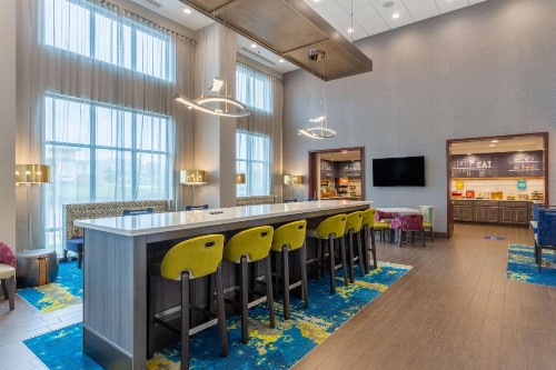 Hampton Inn & Suites By Hilton Southwest Sioux Falls - image 29