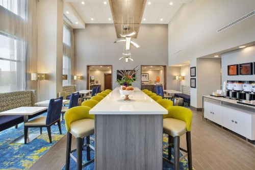 Hampton Inn & Suites By Hilton Southwest Sioux Falls - image 30
