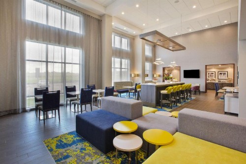 Hampton Inn & Suites By Hilton Southwest Sioux Falls - image 36