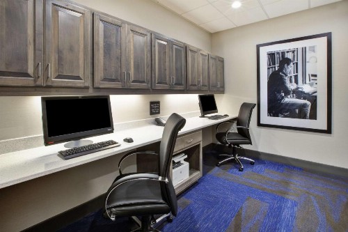 Hampton Inn & Suites By Hilton Southwest Sioux Falls - image 39
