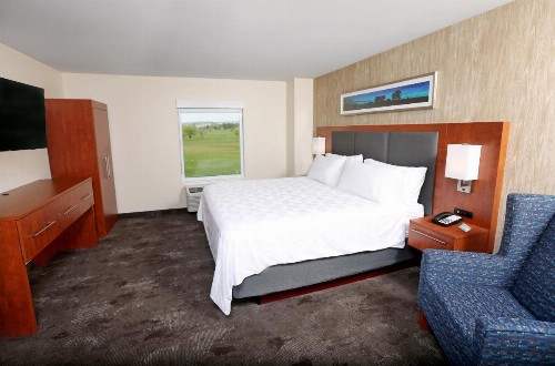 Holiday Inn Hotel & Suites Sioux Falls - Airport an IHG Hotel - image 14