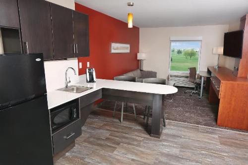 Holiday Inn Hotel & Suites Sioux Falls - Airport an IHG Hotel - image 18