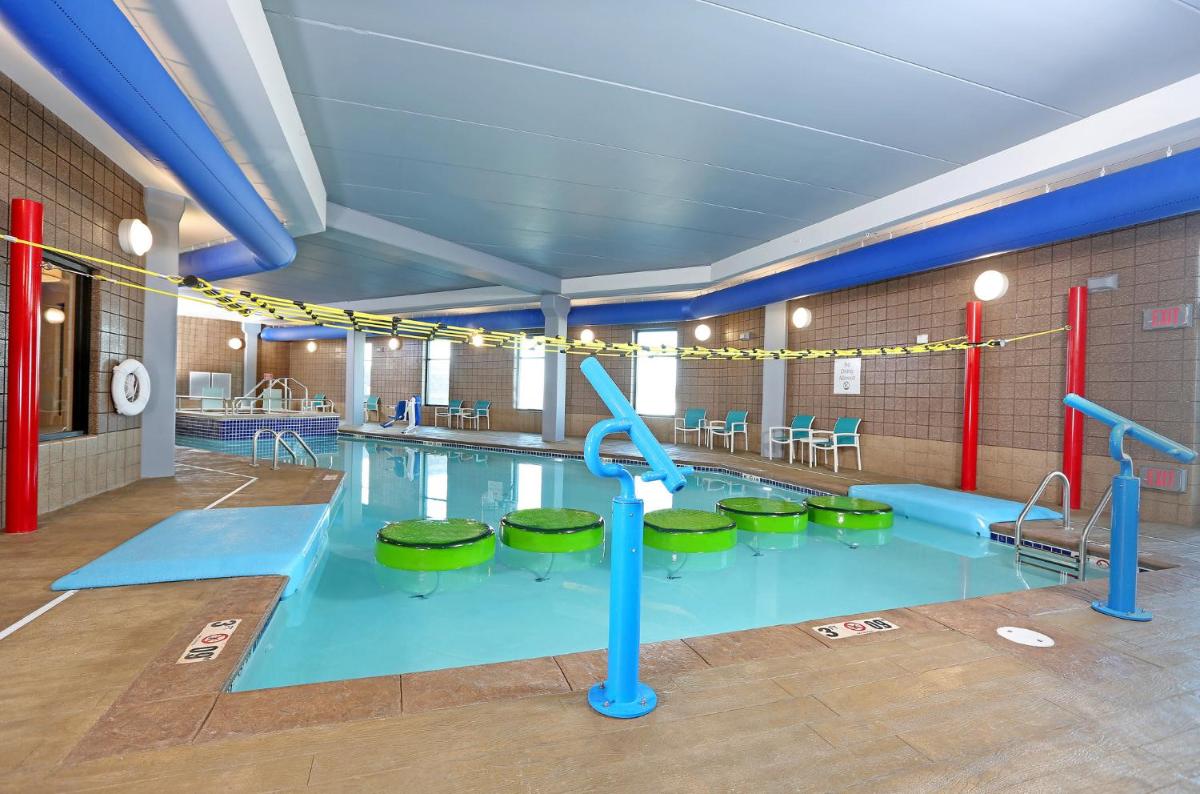 Holiday Inn Hotel & Suites Sioux Falls - Airport an IHG Hotel - image 4