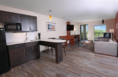 Holiday Inn Hotel & Suites Sioux Falls - Airport an IHG Hotel - image 45