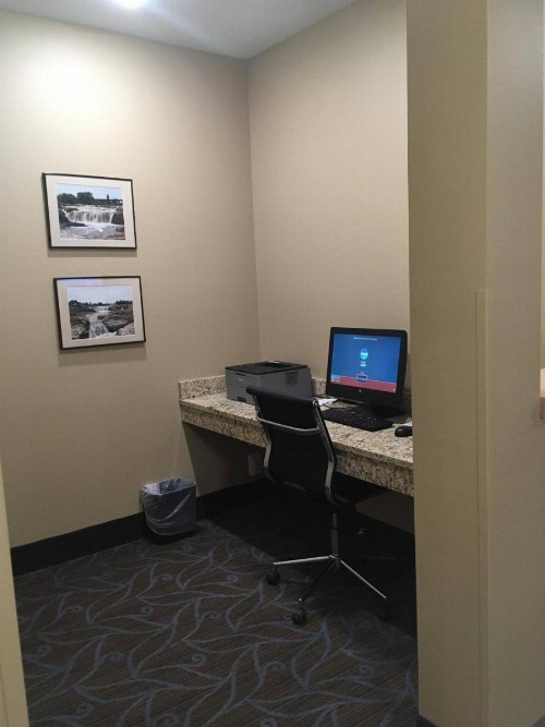 AmericInn by Wyndham Sioux Falls North - image 17