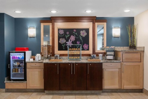 AmericInn by Wyndham Sioux Falls North - image 25
