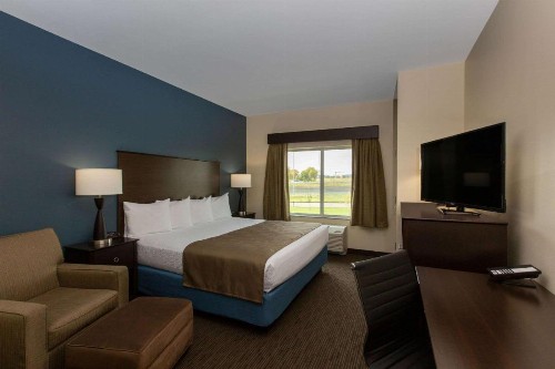AmericInn by Wyndham Sioux Falls North - image 29