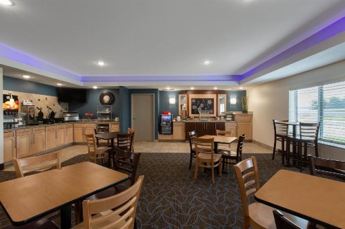 AmericInn by Wyndham Sioux Falls North - image 31