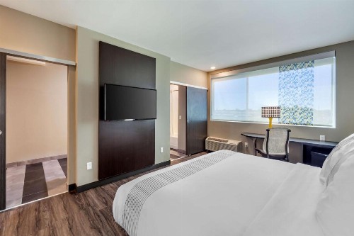 GLo Best Western Dawley Farms In Sioux Falls - image 12