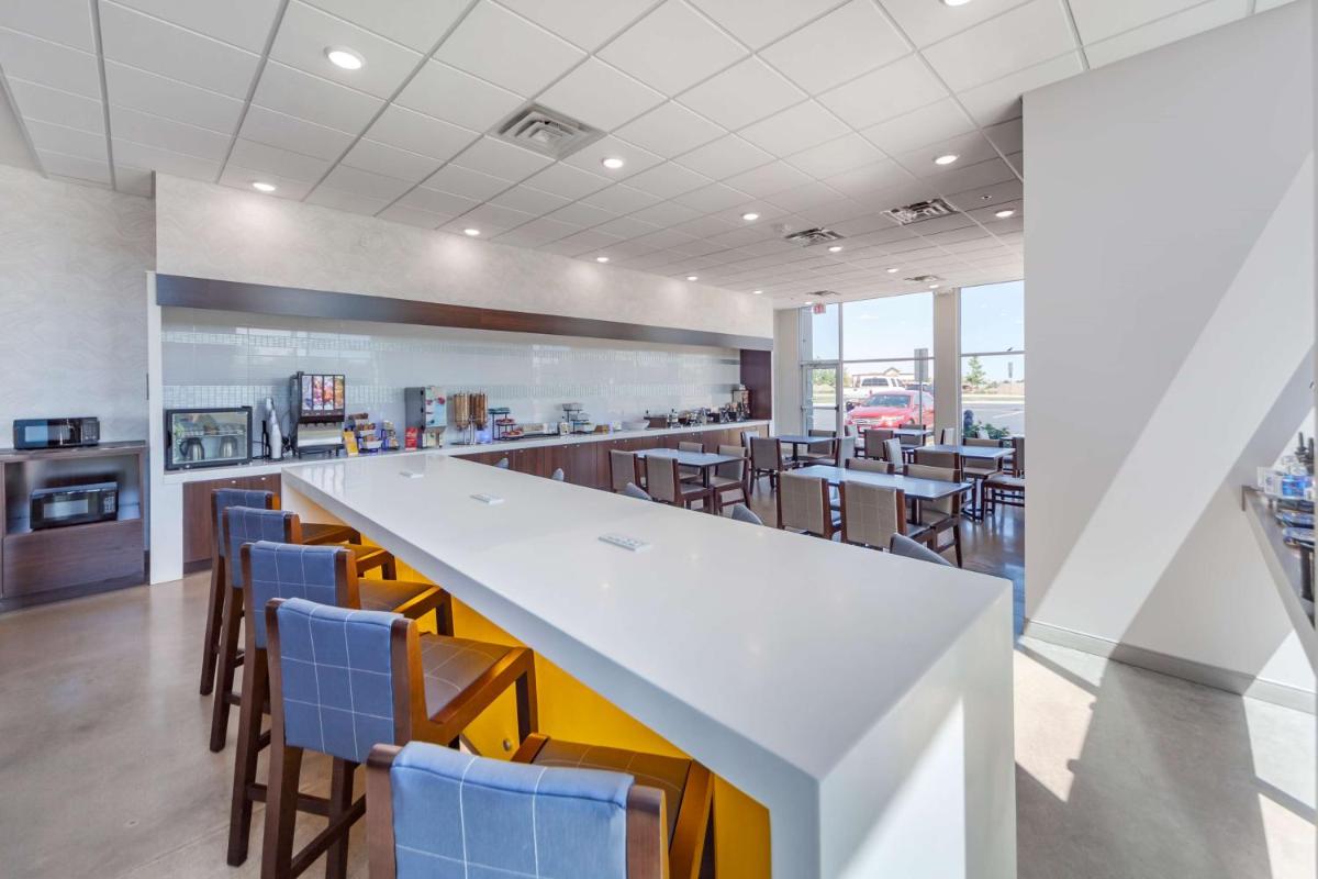 GLo Best Western Dawley Farms In Sioux Falls - image 2