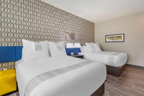 GLo Best Western Dawley Farms In Sioux Falls - image 3