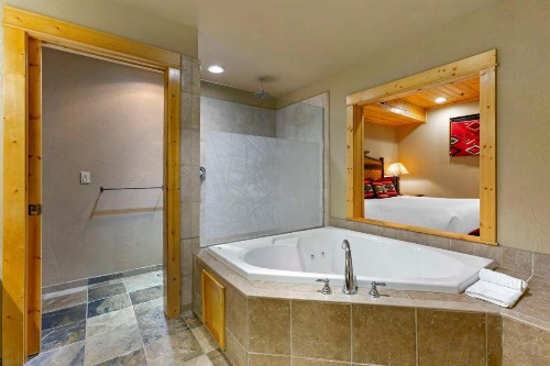 Best Western Ponderosa Lodge - image 33