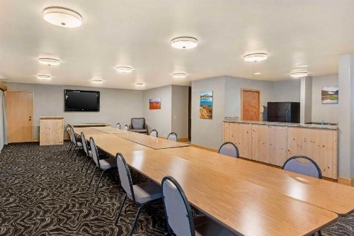 Best Western Ponderosa Lodge - image 9
