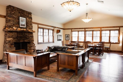 FivePine Lodge - image 5