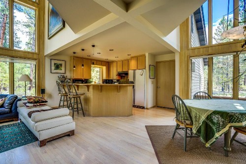 Black Butte Ranch: South Meadow Contemporary - image 4
