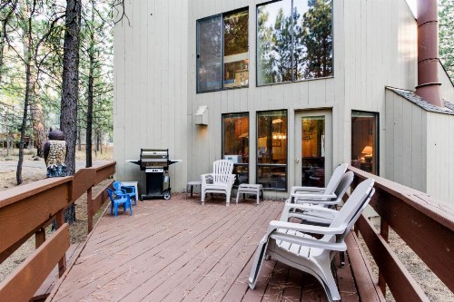 Black Butte Ranch: Authentic Ranch Cabin - image 7
