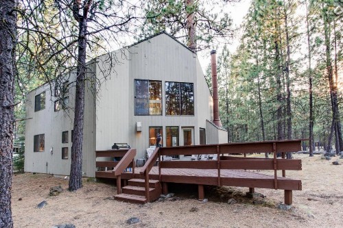 Black Butte Ranch: Authentic Ranch Cabin - image 8