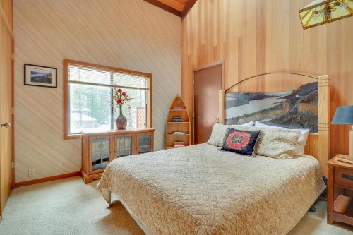 Black Butte Ranch: Hedge Nettle Cabin - image 11