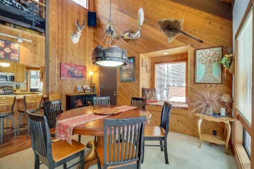 Black Butte Ranch: Hedge Nettle Cabin - image 6