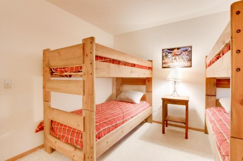 Black Butte Ranch: NW Contemporary - image 6