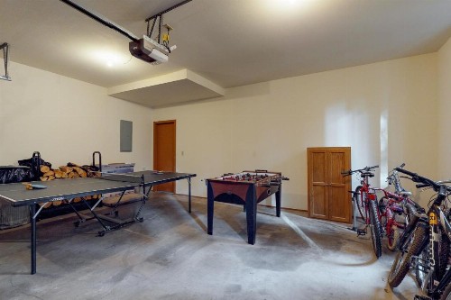Black Butte Ranch: South Meadow Home Eighty-Four - image 6