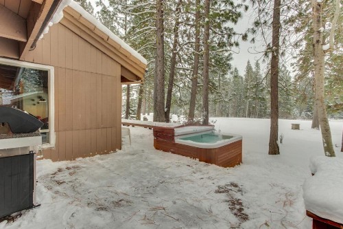Black Butte Ranch: Grey Owl Getaway On The Greens - image 12