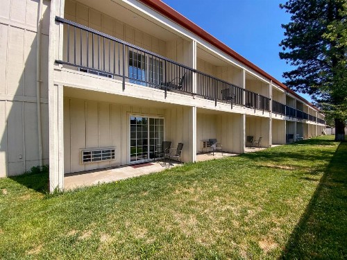 Sisters Inn & Suites - image 13