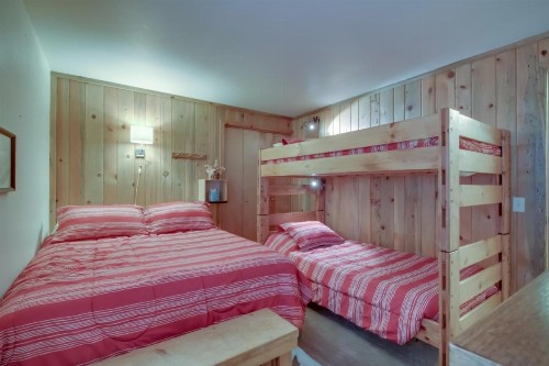 Black Butte Ranch: South Meadow 165 - image 5