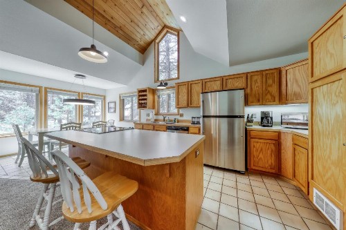 Black Butte Glaze Meadow 59 Getaway - image 6
