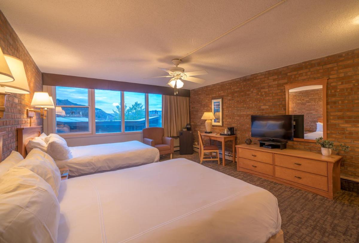 Mountain Chalet Snowmass - image 5