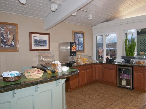 Pokolodi Lodge - image 5