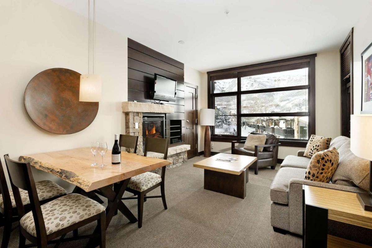 Hayden Lodge 2203 - main image