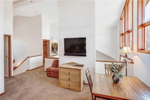 Woodrun 3 Bedroom Condo Ski-in Ski-out - image 16