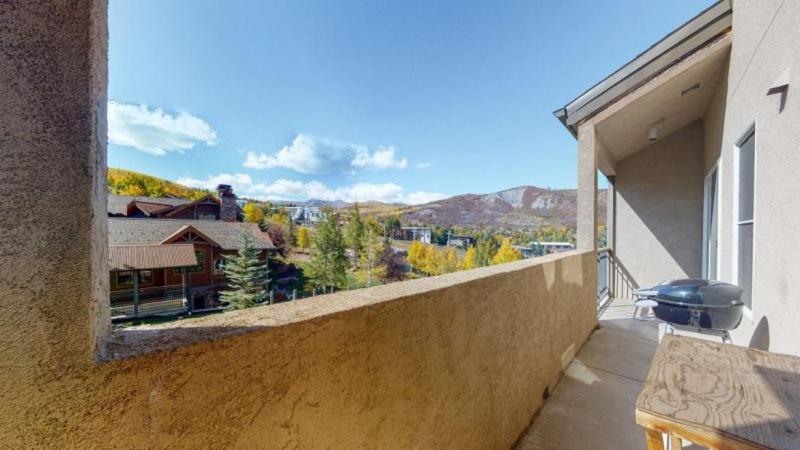 Woodrun 3 Bedroom Condo Ski-in Ski-out - image 4