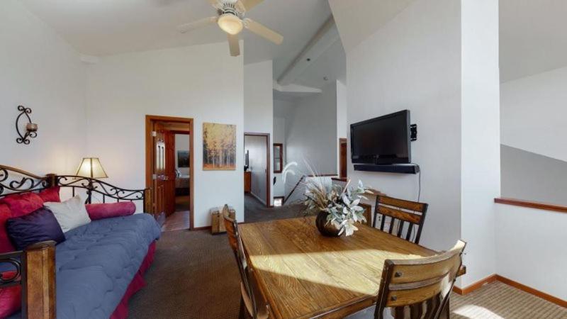 Woodrun 3 Bedroom Condo Ski-in Ski-out - image 5