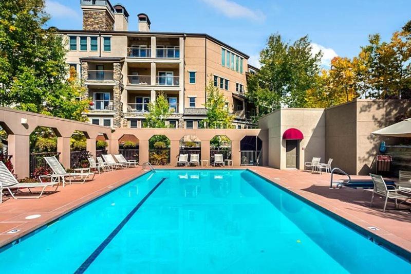 Woodrun 3 Bedroom Townhouse Ski-in Ski-out - main image