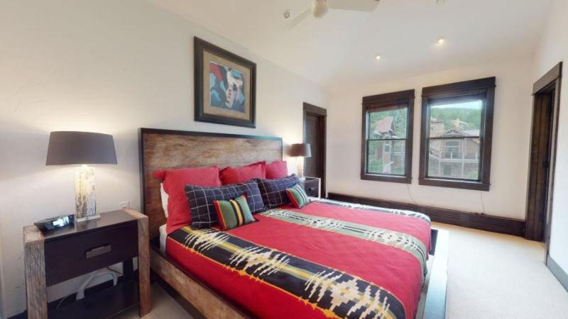 Woodrun 3 Bedroom Townhouse Ski-in Ski-out - image 7